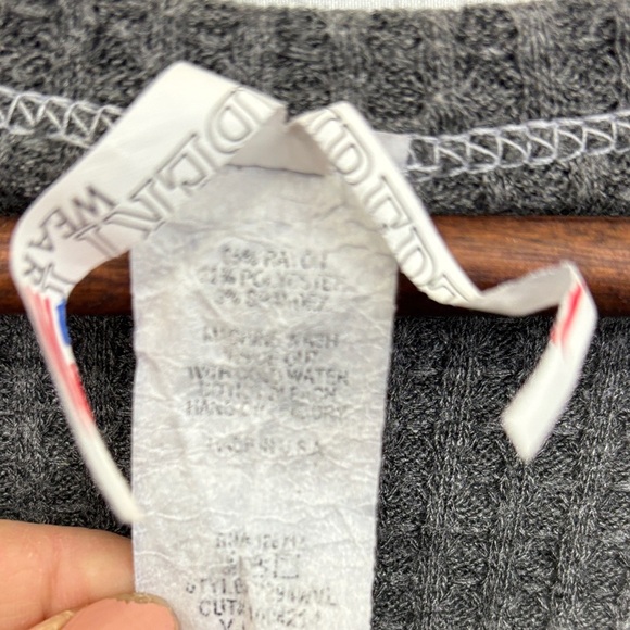 Gray Long Sleeve V-Neck Top - Picture 3 of 4